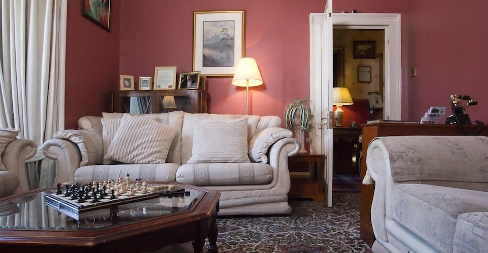 Фото Royston Guest House