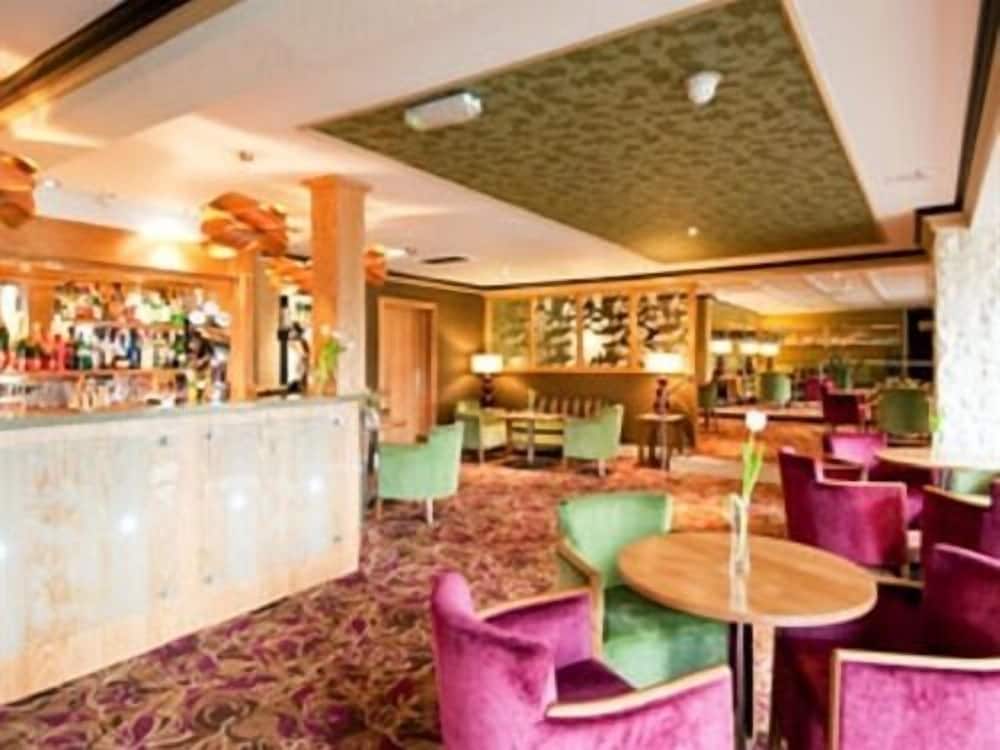 Фото Crofters Hotel