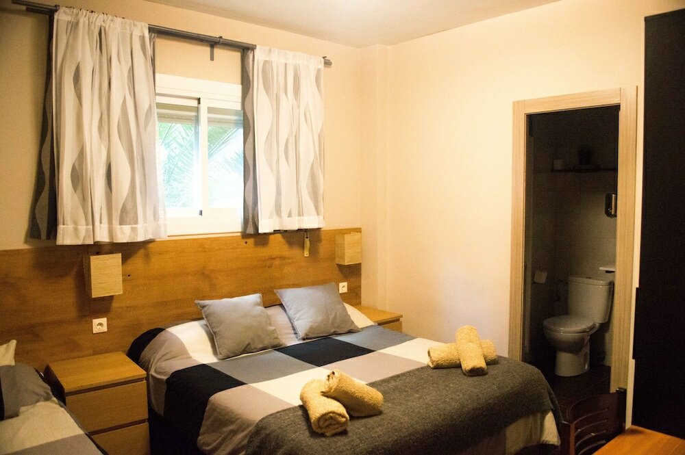 Фото Hostal Alogar