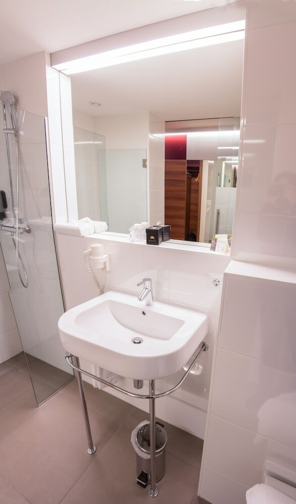 Фото Hotel Schwarzer Bär