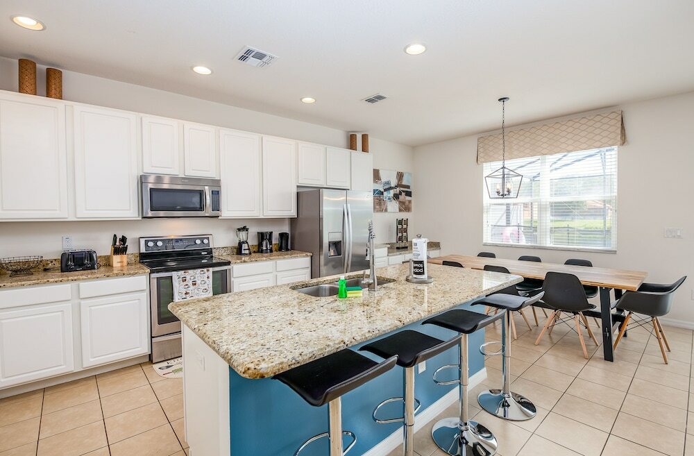 Фото Fantastic 4br 3ba with Pvt Pool with Lake view near to Disney