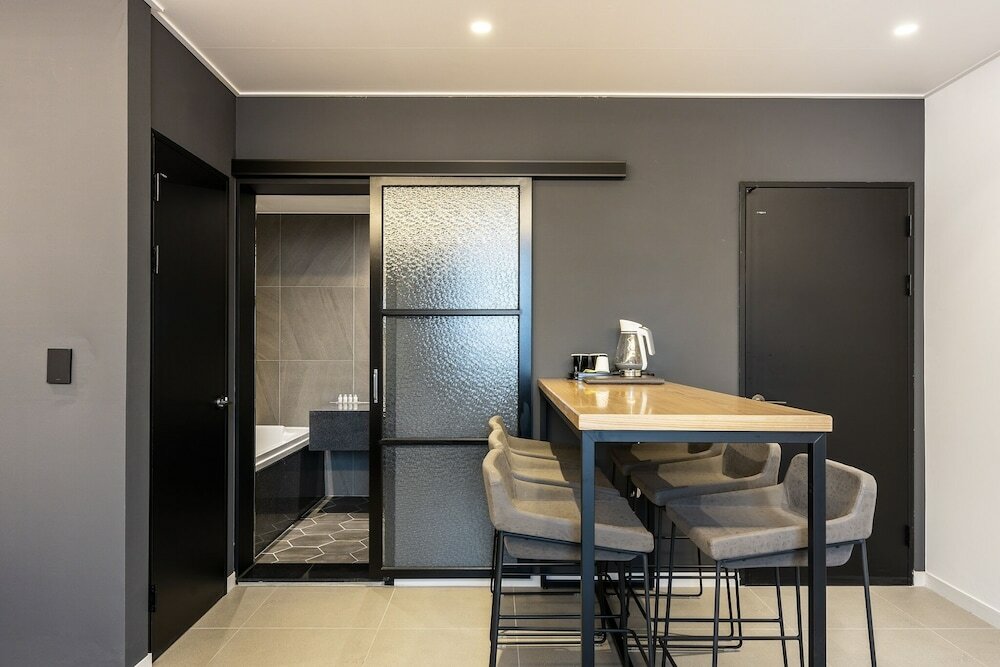 Фото Brown Dot Hotel Suwon