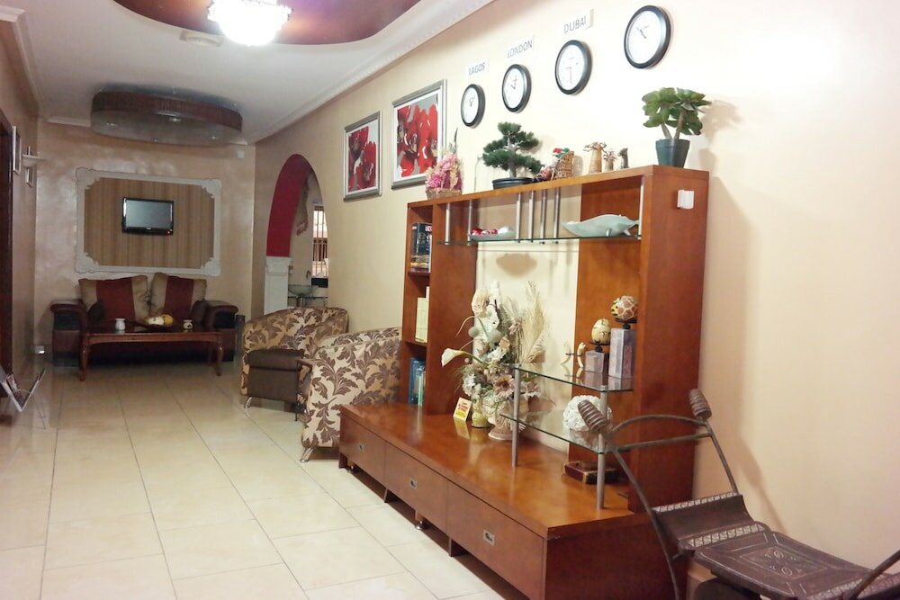 Фото Quiet Pools Inn and Residence