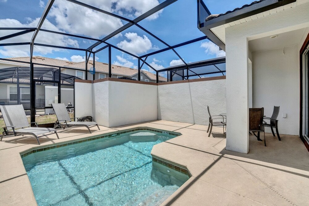 Фото Pool Townhome 5mi to Disney Free Waterpark!