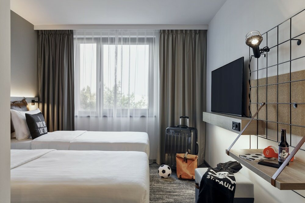 Фото Moxy Hamburg City