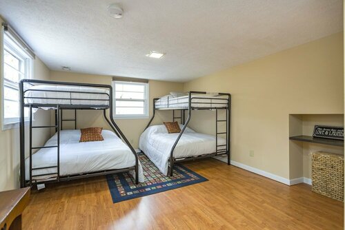 Гостиница Grand Dream Vacation Home in Nashville 7+ beds!
