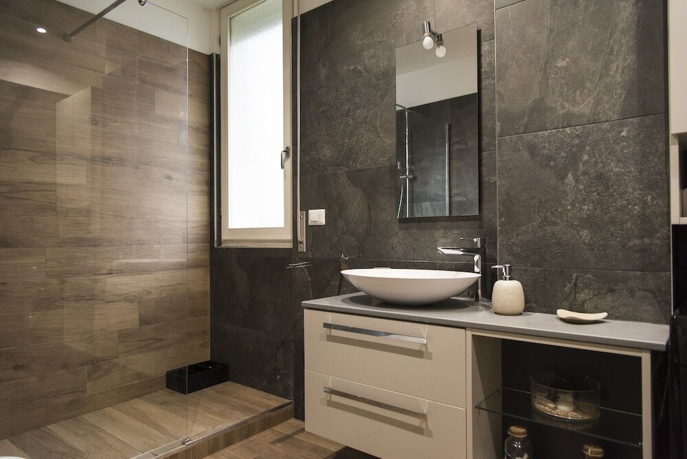 Фото 2 Bedrooms Flat with Parking near Metro Stop