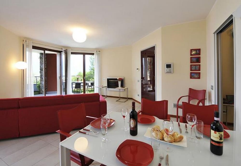 Фото La Perla Di Sonenga - Giardino