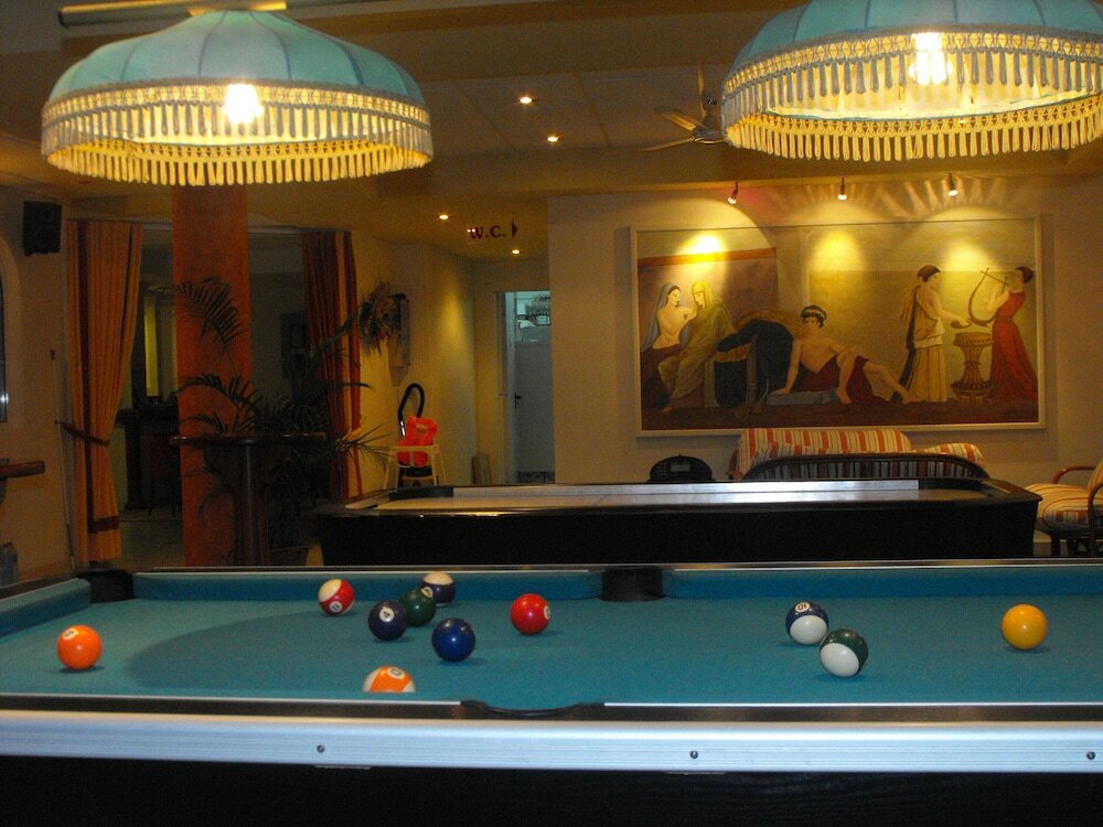 Фото Perros Hotel