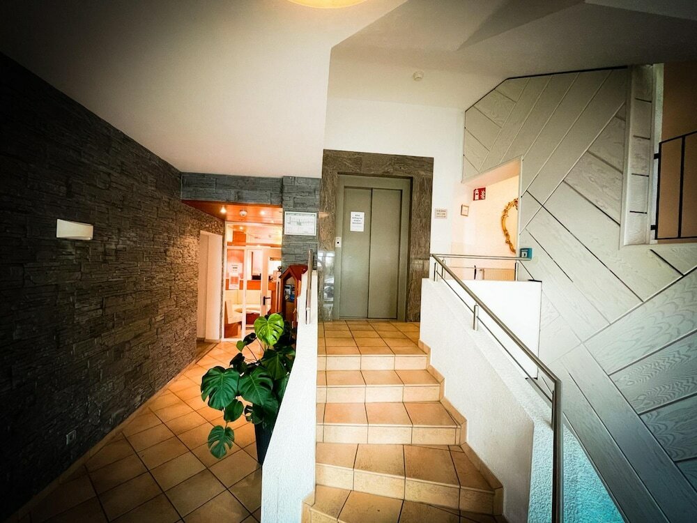 Фото Hotel Altbacher Hof