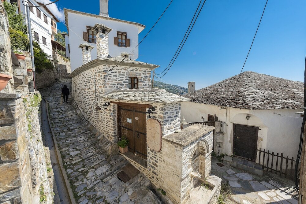 Фото Melanthi Traditional Hotel