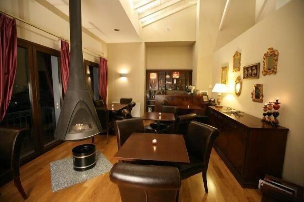 Фото Epavlis Meteora Suites Hotel