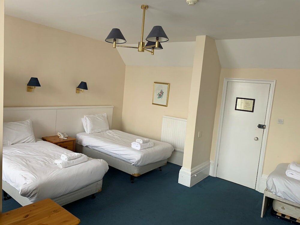 Фото Yelf's Hotel