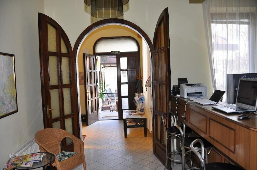 Фото Hotel Palota