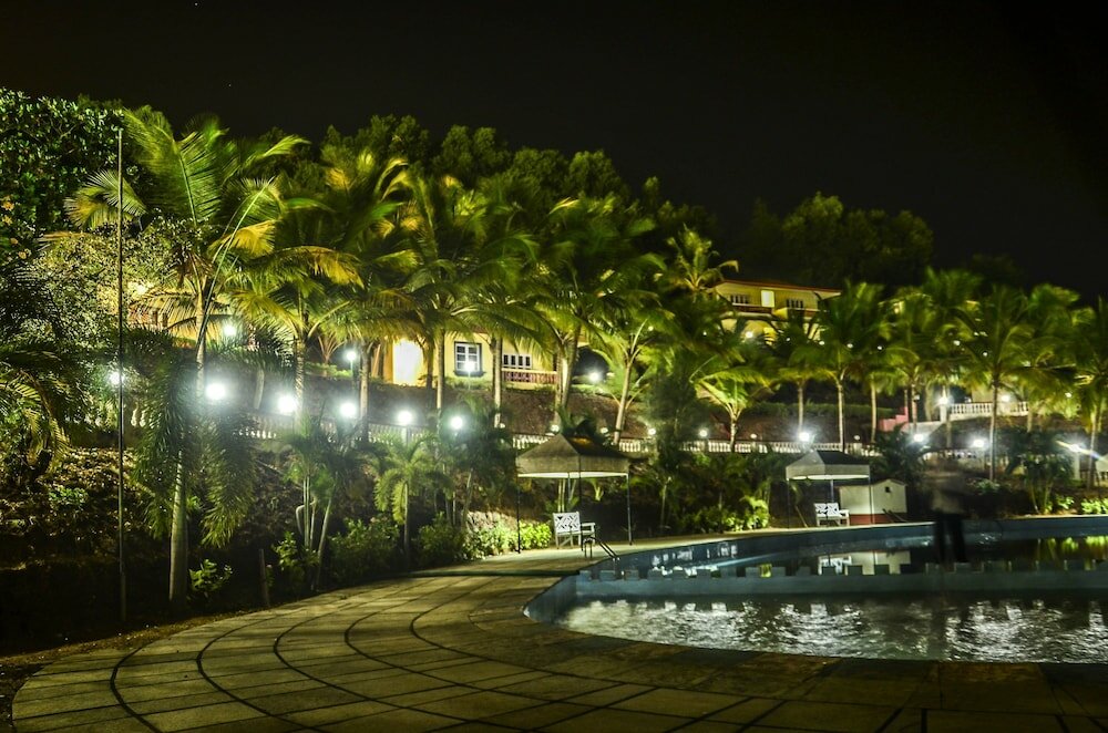 Фото Indismart Woodbourne Resort