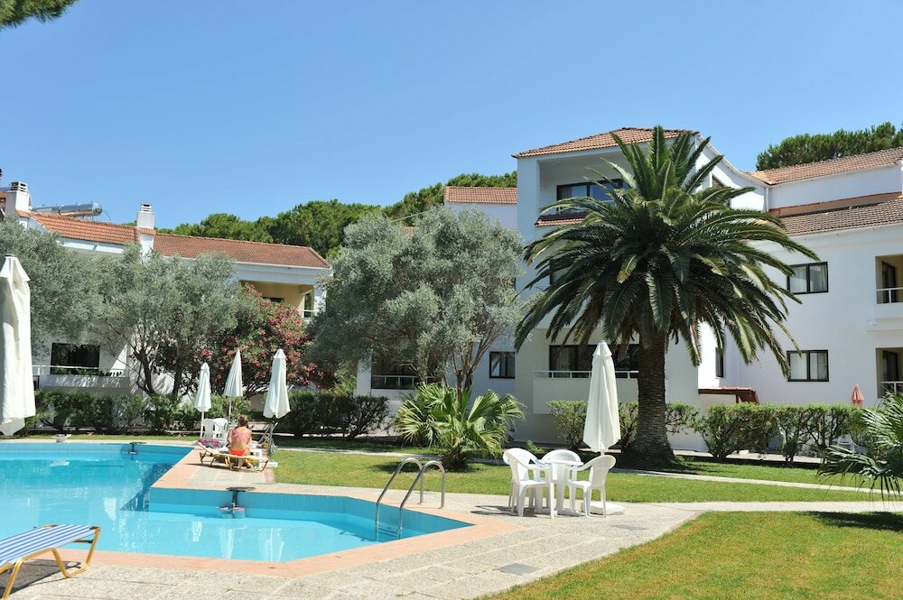 Фото Niki Hotel Apartments