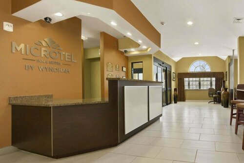 Гостиница Microtel Inn & Suites by Wyndham Buda Austin South в Буде