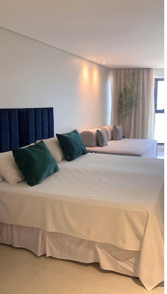 Фото Hy Beach Flats - International