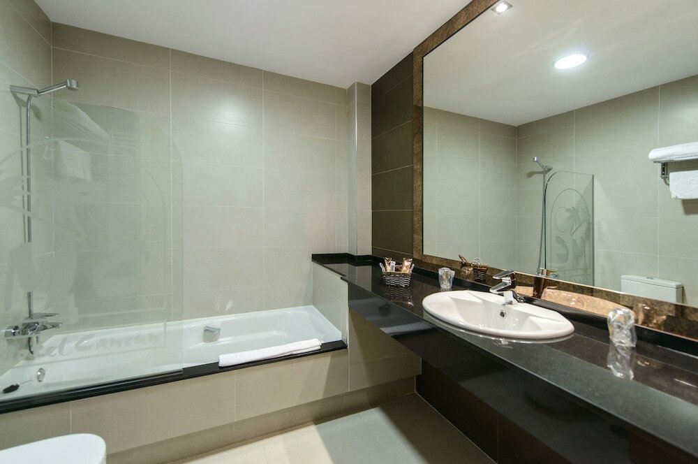 Фото Motel Cancún Avilés