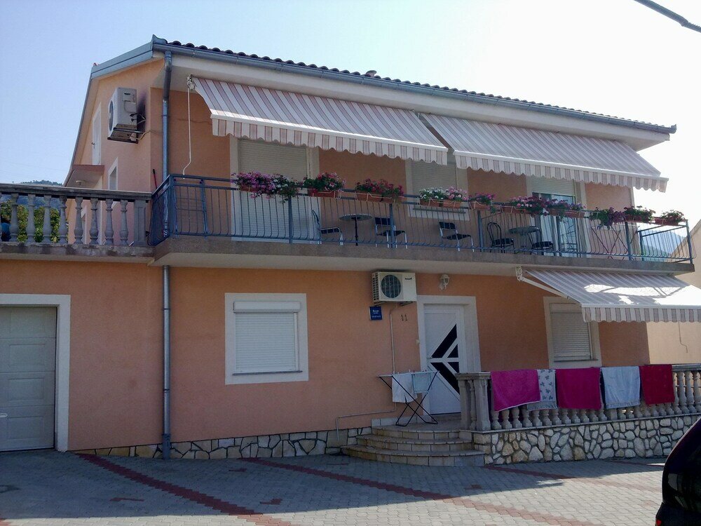 Фото Apartments Biondić