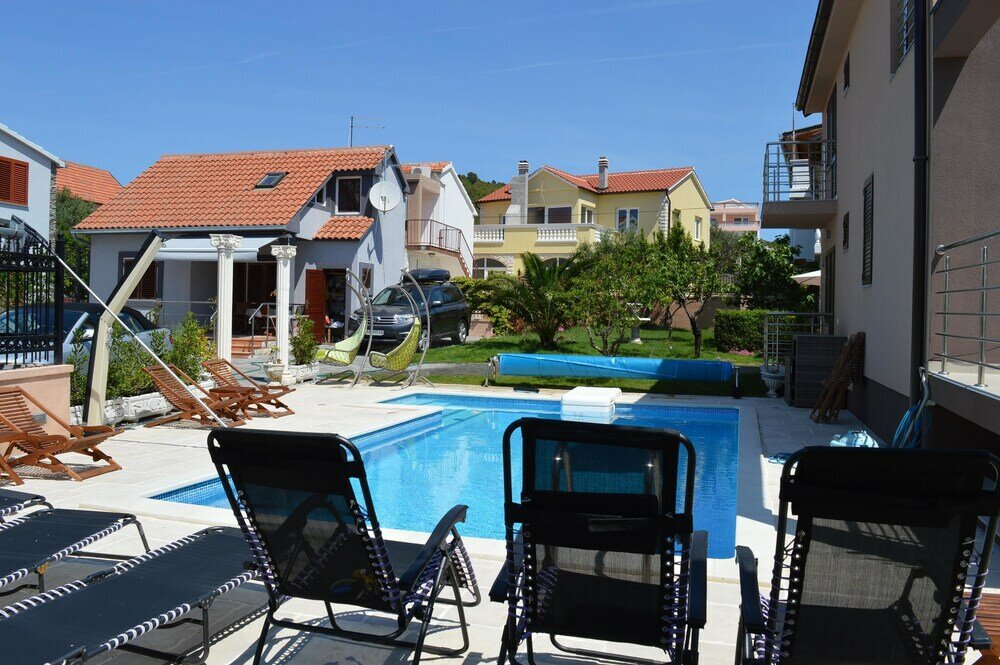 Фото Holiday House Tina Tribunj