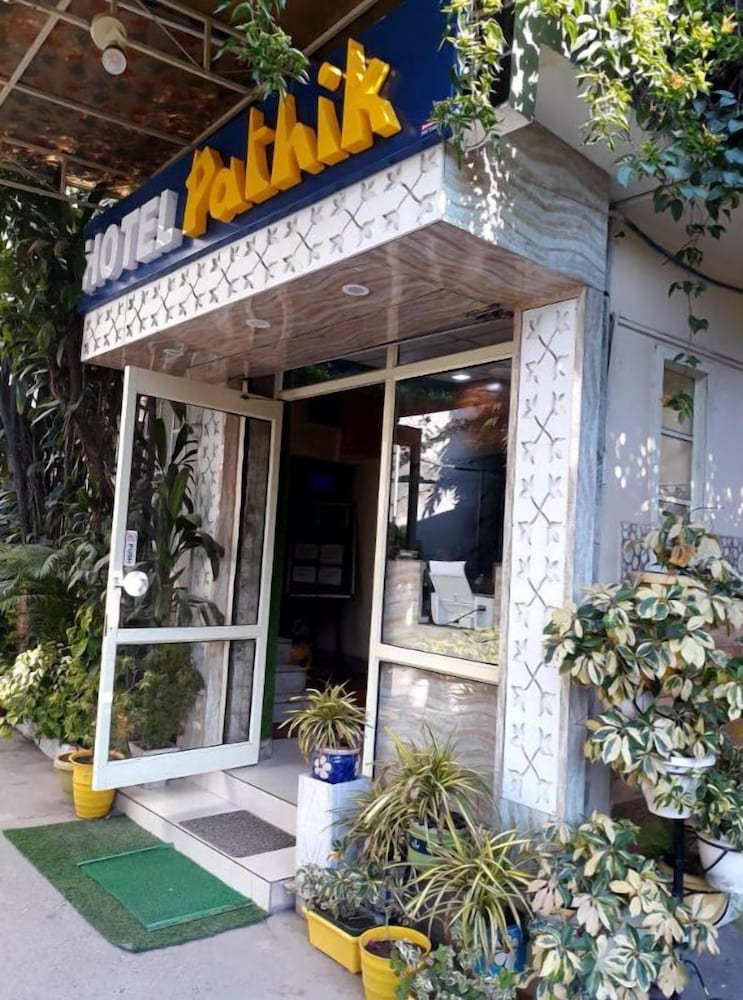Фото Hotel Pathik
