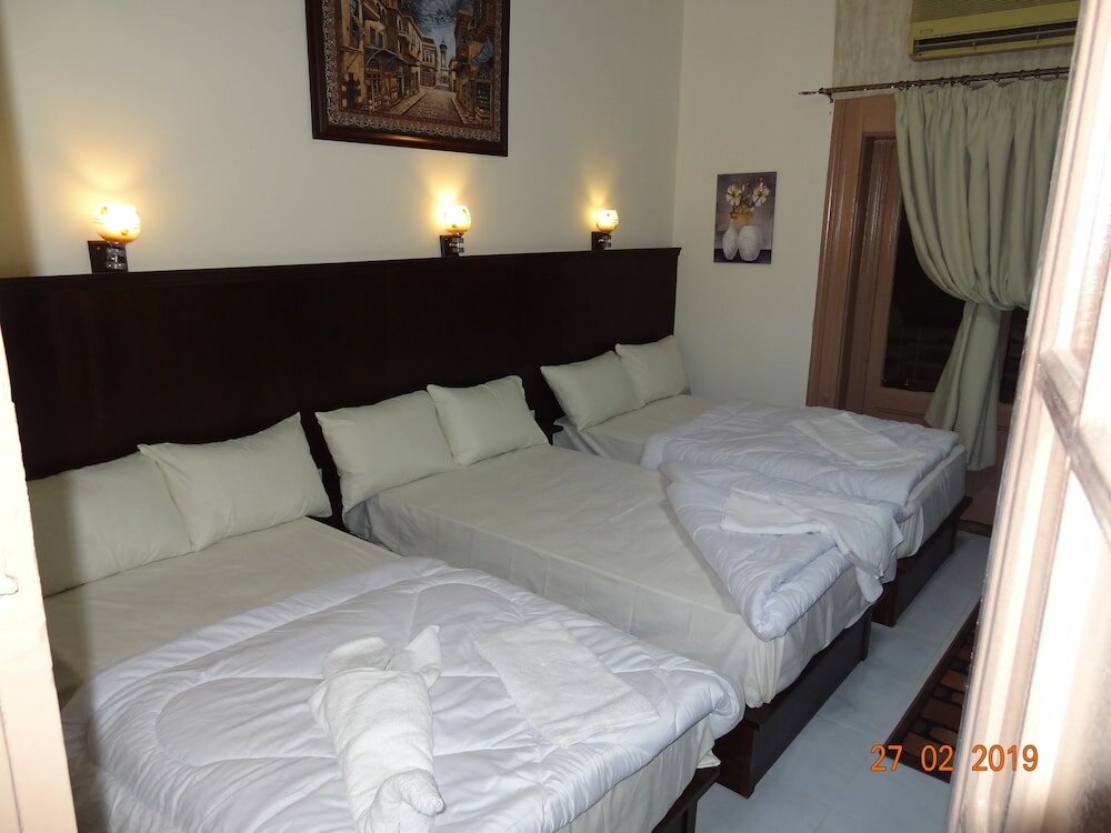 Фото New City Hotel