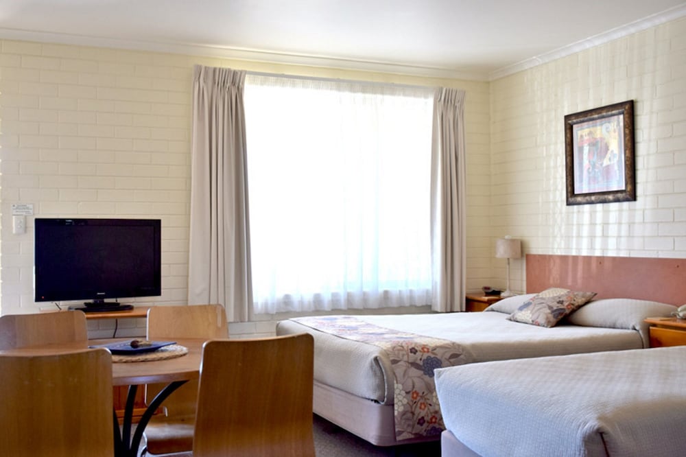 Фото Byron Motor Lodge Motel