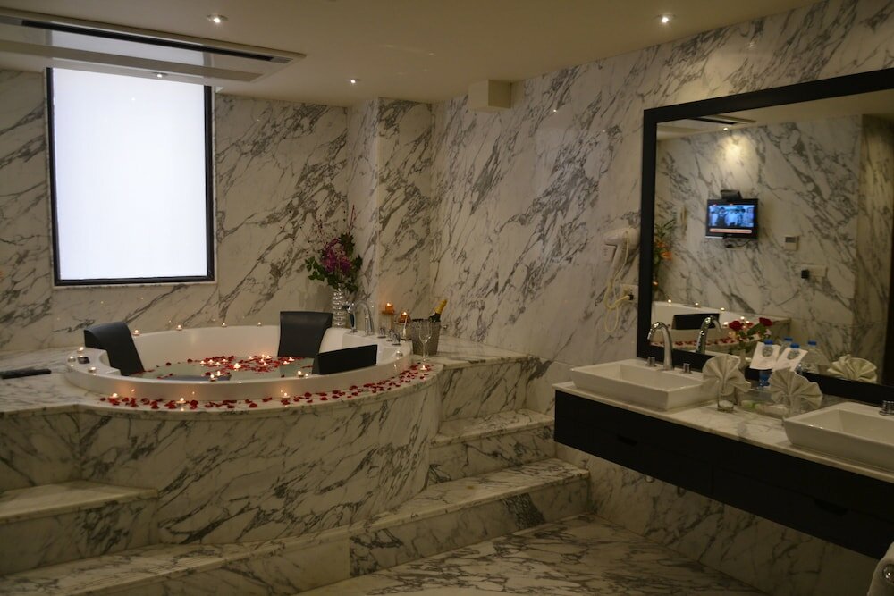 Фото One Earth Avaas