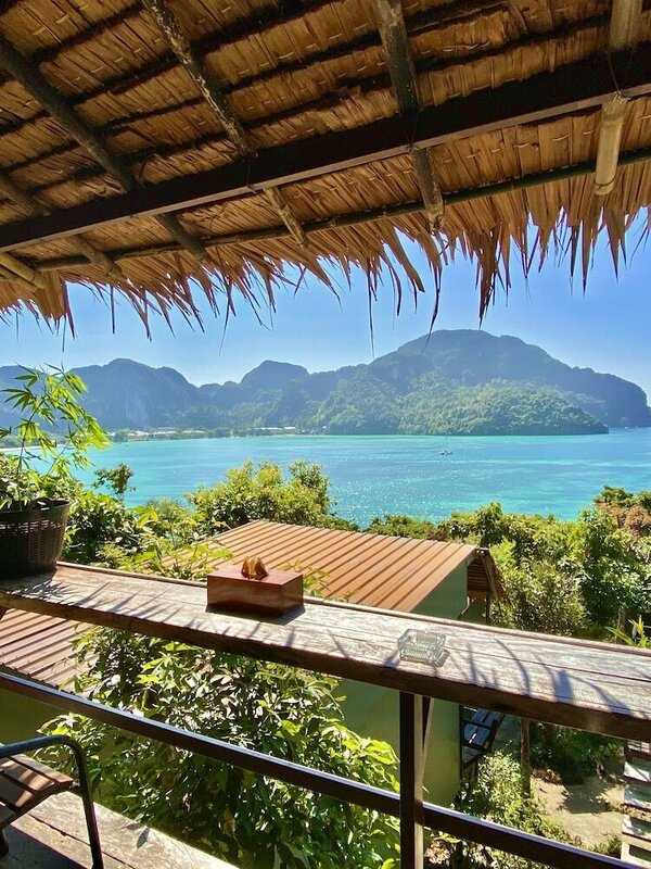 Гостиница Phi Phi Sea Sky Resort