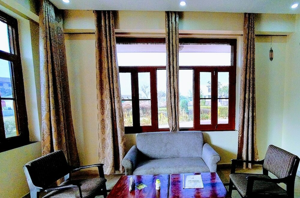 Фото The New Swaraj Resort