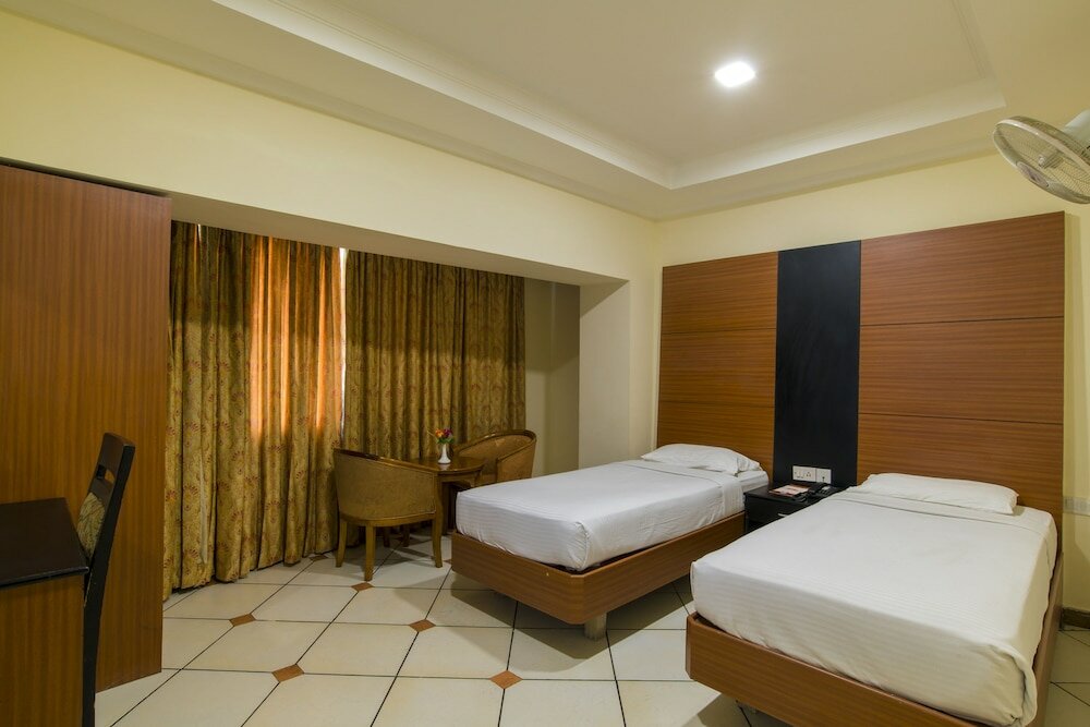 Фото Emarald Hotels