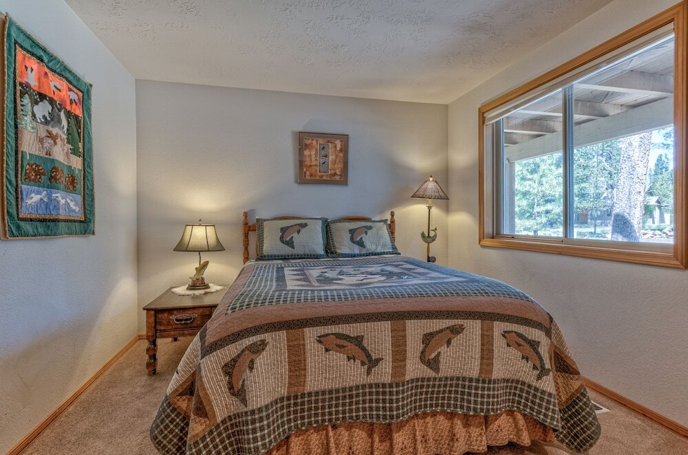 Фото Warbler Lane 15