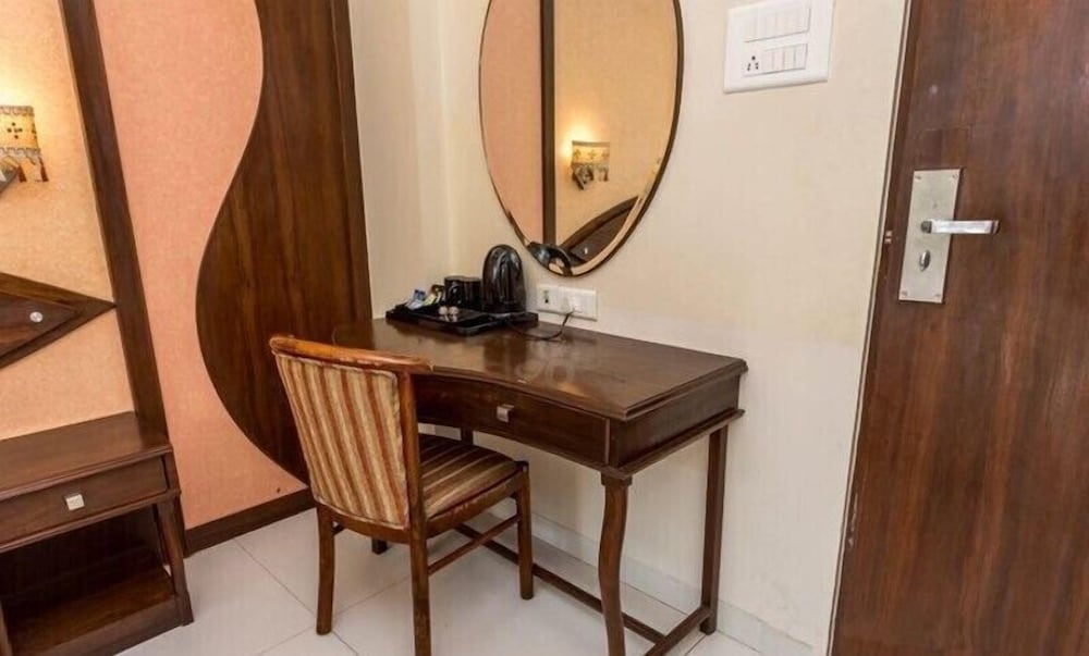 Фото Hotel Shubhangan