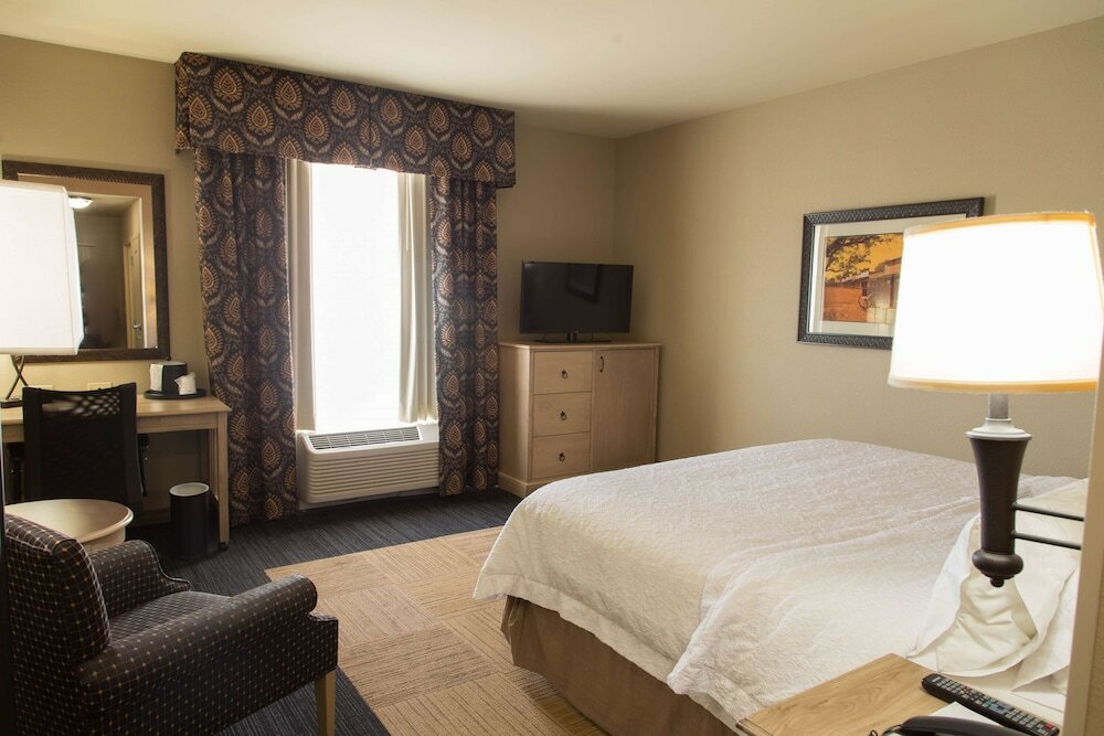 Фото Hampton Inn & Suites Dodge City