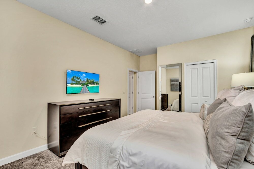 Фото 9 Bedroom Champions Gate Villa