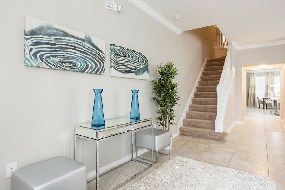 Фото Amazing 6 Bedroom House