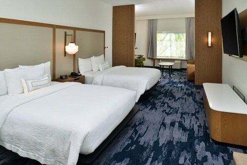 Гостиница Fairfield Inn & Suites by Marriott Charlotte University Research Park
