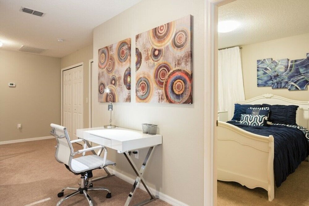 Фото Amazing 6 Bedroom House