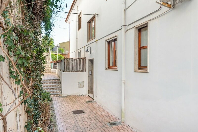 Апартаменты Vietri sul Mare Roomy Flat with Parking