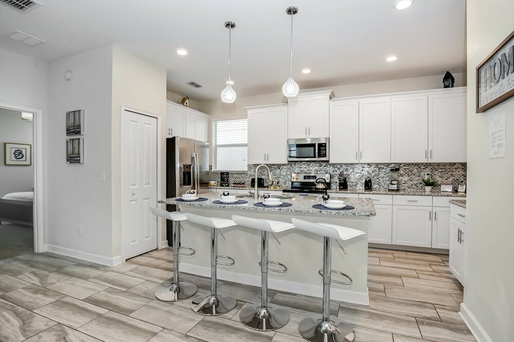 Фото 5 Bed 4 Ba Villa with Game Room, Pool & SPA