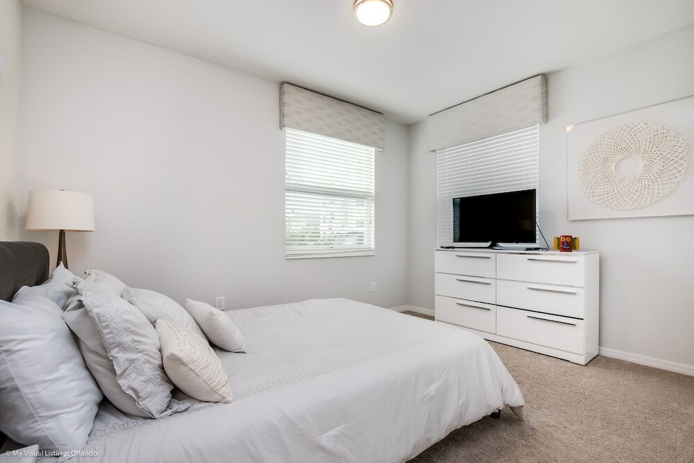 Фото Beautiful 3 Bdrm 2 Bath Condo