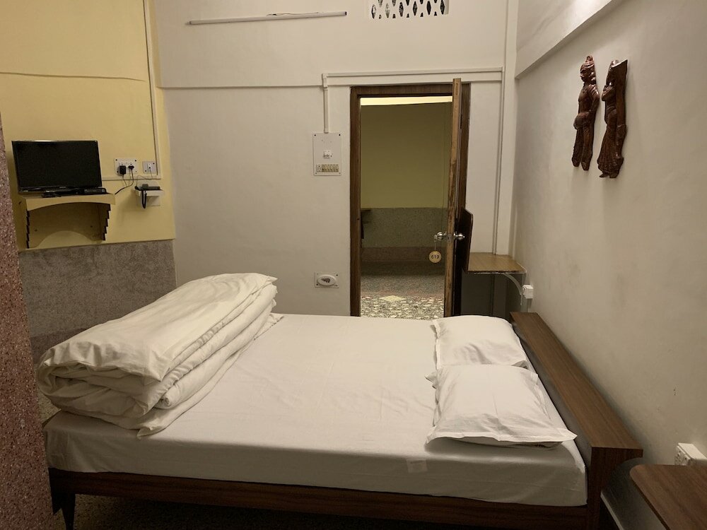 Фото Hotel Saluja