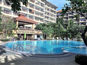 Апартаменты Royal hill resort pattaya corner condo with sea & pool views