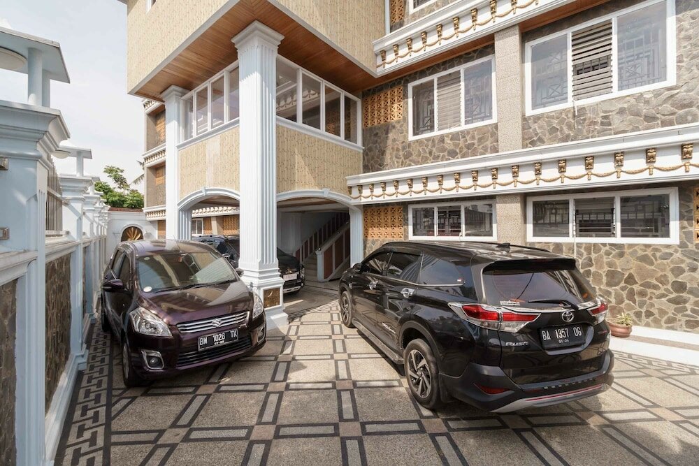 Фото RedDoorz Plus Syariah near Rsup Dr. M. Djamil Padang