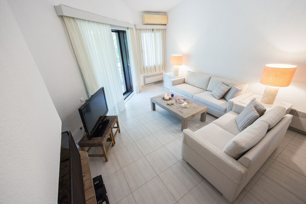 Фото Villa Armonia by halu! Villas