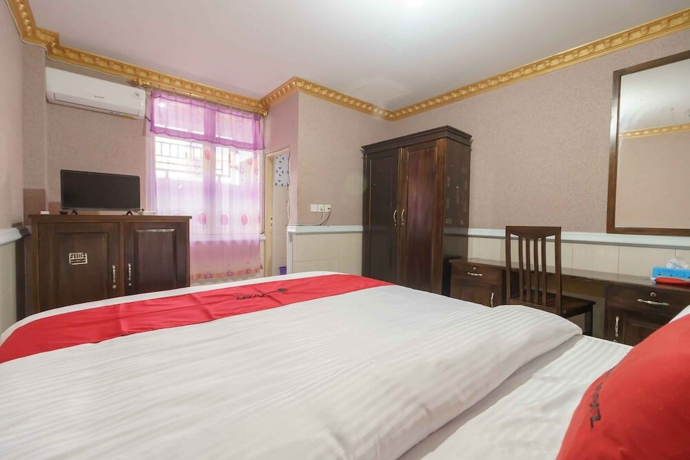 Фото RedDoorz Plus Syariah near Rsup Dr. M. Djamil Padang