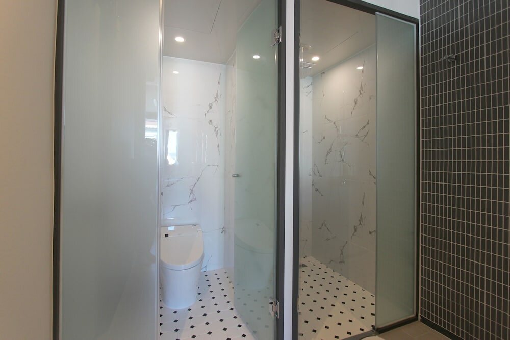 Фото Seven Bricks Hotel