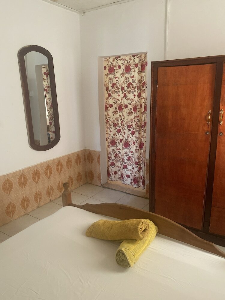 Фото One World Village Guesthouse