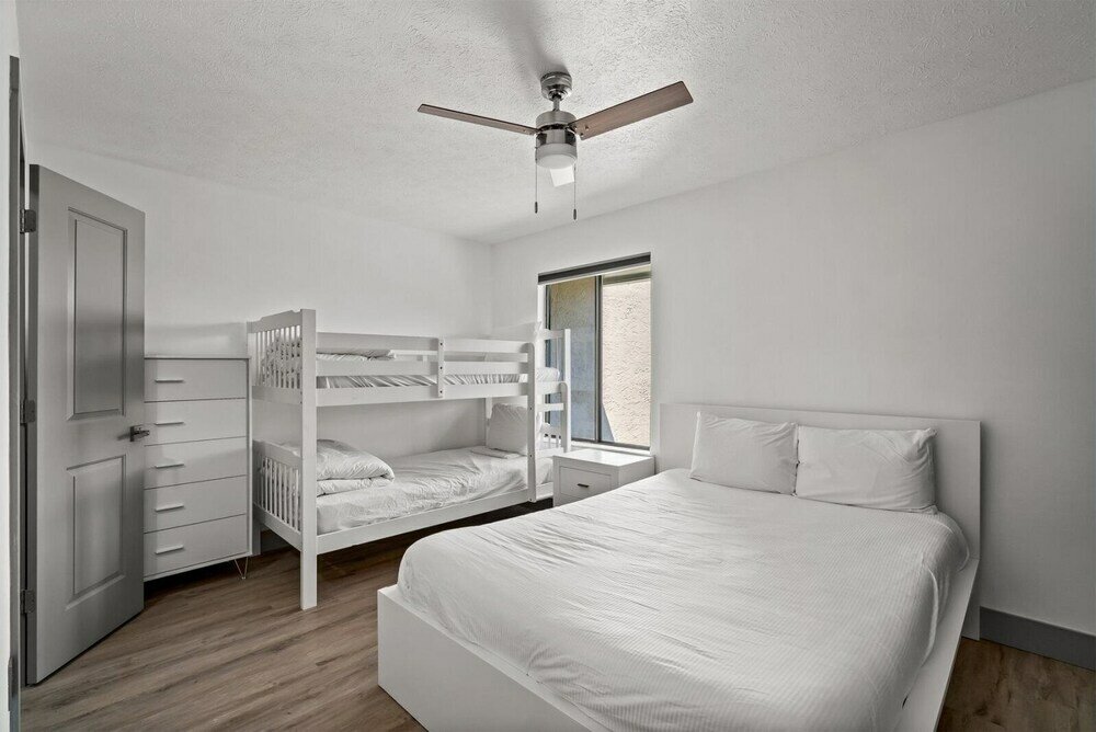 Фото 131 Kimberly Drive